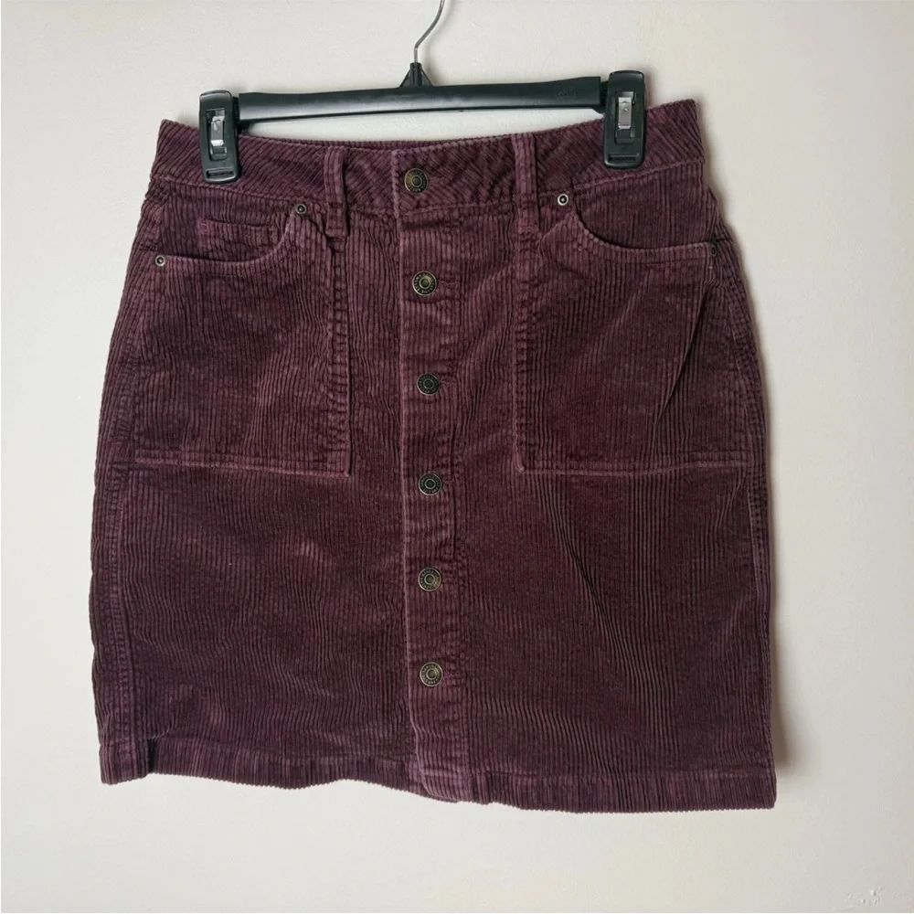 Sonoma Corduroy Skirt Size 4 Button Front Pockets Berry Red Cotton Spandex Blend